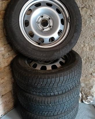 Ruote Dacia Duster (cerchi in acciaio + gomme)