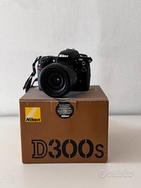 Nikon D300s con obiettivo Tamron – usata