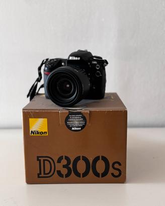 Nikon D300s con obiettivo Tamron – usata
