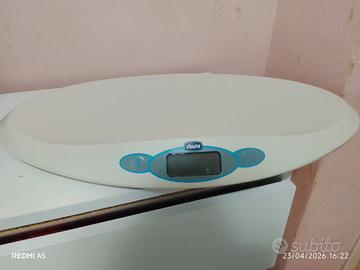 Bilancia pesa bambino