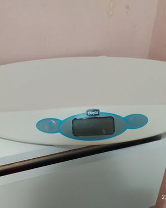 Bilancia pesa bambino