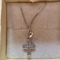 Collier/collana con croce in oro bianco  14k