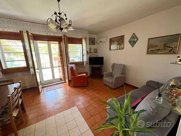 Villetta a schiera di 122 m² con 5 locali e box au