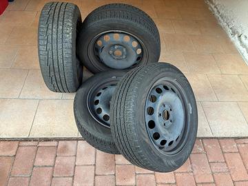 Set completo 4 Gomme Termiche Invernali 205/55 R16
