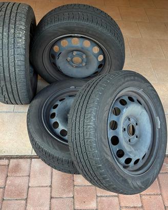 Set completo 4 Gomme Termiche Invernali 205/55 R16