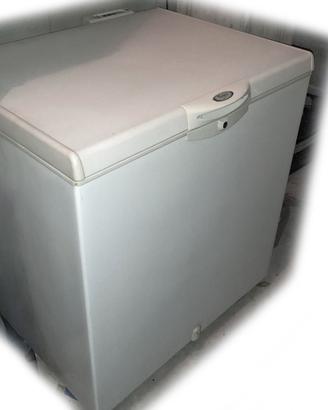 Congelatore a pozzetto Whirlpool AFG 6251 AP