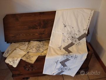 120€ tovaglia anni 50 con 12 tovaglioli. Agordo