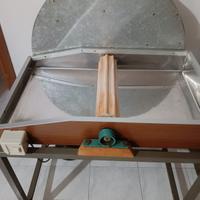 macchina per cariare il pane 