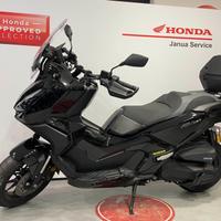 Honda ADV 350 display TFT 5 pollici , smart box 50