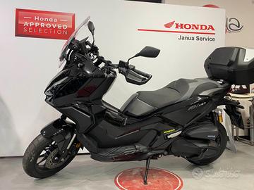 Honda ADV 350 display TFT 5 pollici , smart box 50