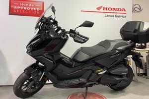 Honda ADV 350 display TFT 5 pollici , smart box 50