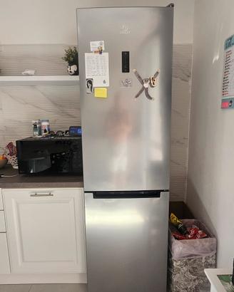 Frigo no frost combinato indesit