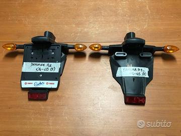 Portatarga con frecce Yamaha R1 2004 - 2005