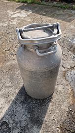 Fusto del latte ditta Guinzio Rossi