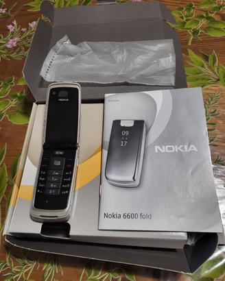 Telefono cellulare NOKIA 6600 FOLD