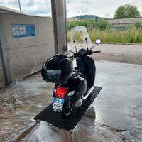 Vespa 300 GTS Super Sport ABS-ASR