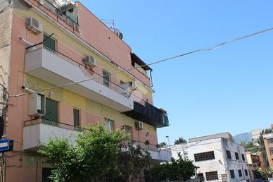 4 LOCALI A PALERMO