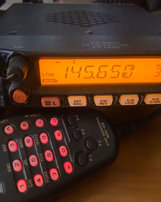 Yaesu vhf 1900