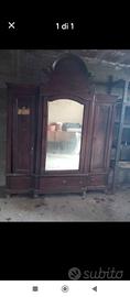 Armadio in legno inizi Novecento da restaurar