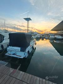 SEA RAY 25 CON POSTO BARCA 