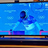 AKAI smart tv AKTV4039J e soundbar