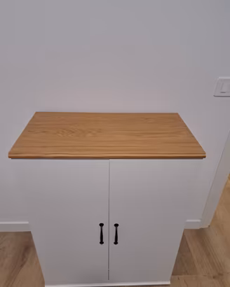 Credenza bianca con Ante IKEA Modello SKRUVBY