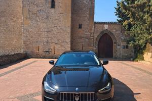 Maserati ghibli granlusso