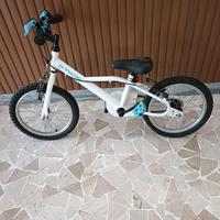 Bicicletta B-twin misura 16 bianca e celeste