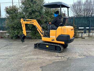 E219 Escavatore Komatsu 15 q PC05