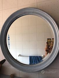 Specchio tondo e mensoletta