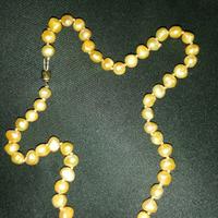 Collana vintage di perle barocche dorate
