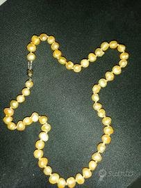 Collana vintage di perle barocche dorate