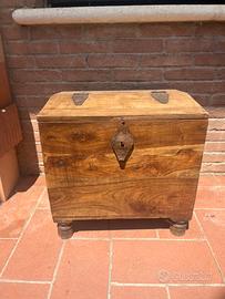 Antico baule