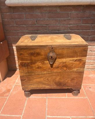 Antico baule