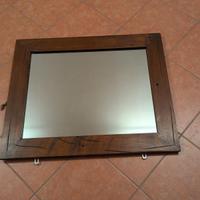 Specchio in legno rustico