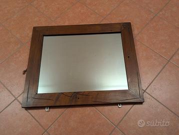 Specchio in legno rustico
