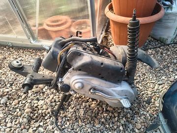 vespa lx 50 elaio con documenti da passaggio 