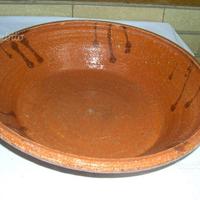 Antico piatto in terracotta e alzata portafrutta