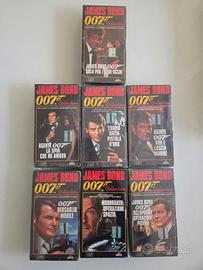 Collezione James Bond VHS (17 videocassette)