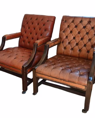 2 poltrone stile Chesterfield pelle capitonné