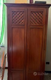 Armadietto in legno
