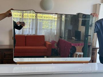 cassettiera e specchio