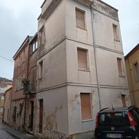 Casa indipendente da ristrutturare