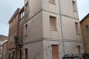 Casa indipendente da ristrutturare