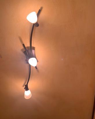 lampadario a tre luci orientabili