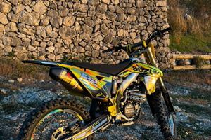 Suzuki RM-Z 250 4T 2016 – 67 ore – Akrapovič