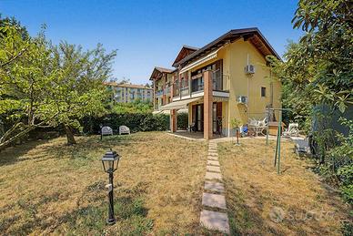 Appartamento di 90 m² con 2 locali e posto auto a 