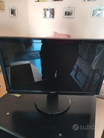 Monitor LCD Acer modello P195HQ.