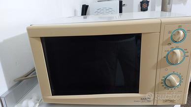 Microonde Sanyo