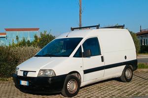Peugeot Expert 1.9 diesel 3posti PERMUTE